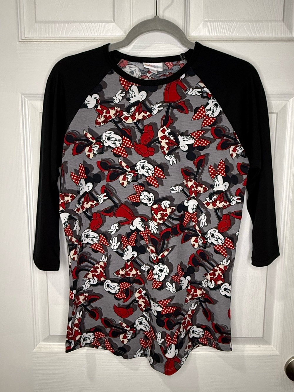 New LuLaRoe Minnie Mouse raglan baseball Print Top Gray, Black & Red size small